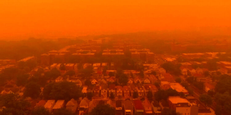 Langit merah di New York